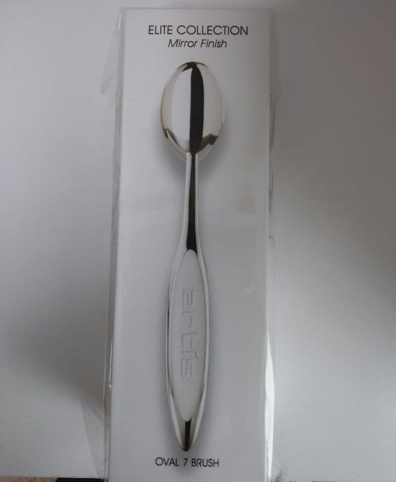 新品未開封アーティスメイクアップブラシ　エリートコレクション オーバル7ホワイト