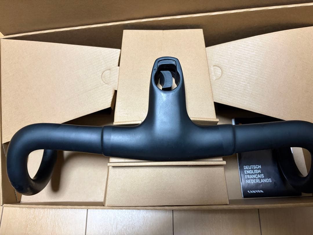 Canyon H31 エルゴコックピット CF ハンドル