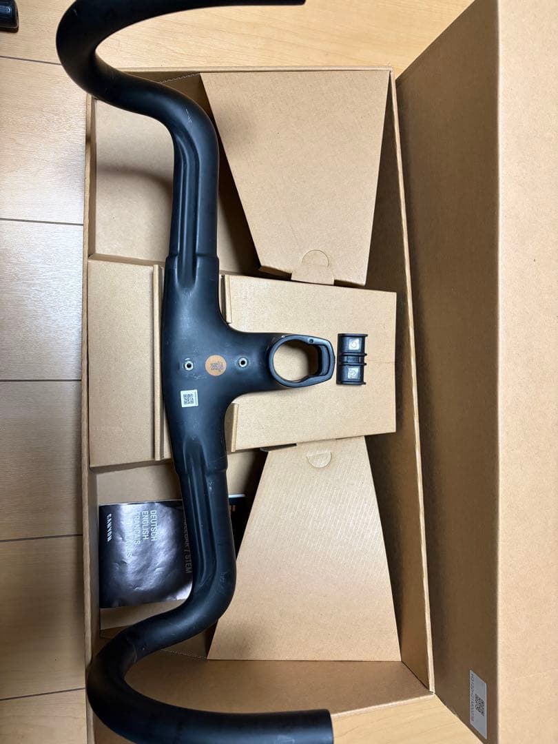 Canyon H31 エルゴコックピット CF ハンドル