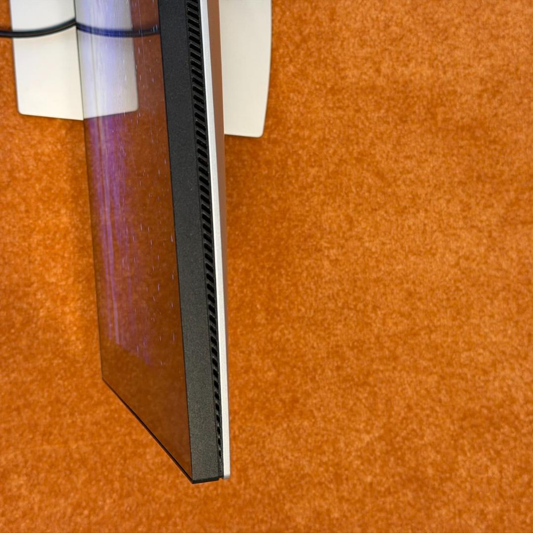 DELL U3223QE 31.5インチ4K モニター