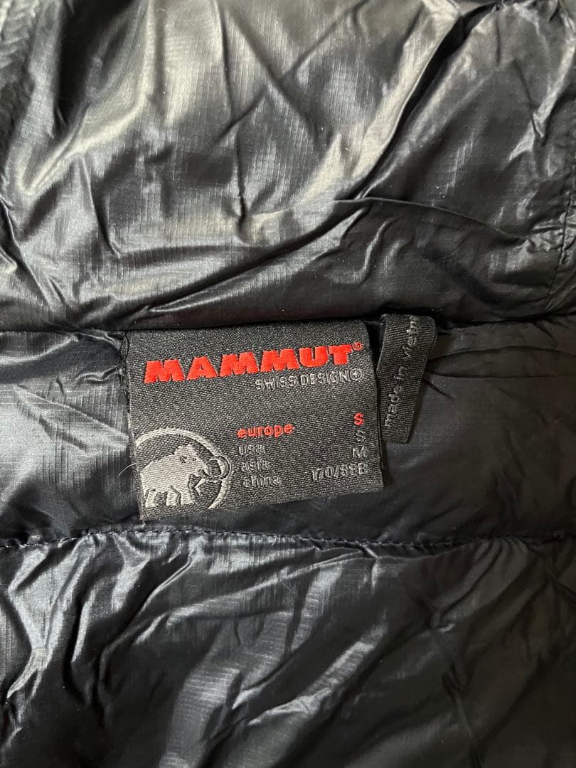 MAMMUT 黒 ダウンジャケット フード付き