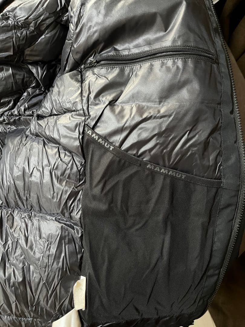 MAMMUT 黒 ダウンジャケット フード付き