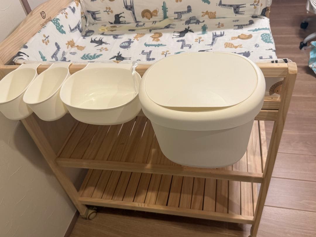 おむつ交換台 収納付き キャスター付き