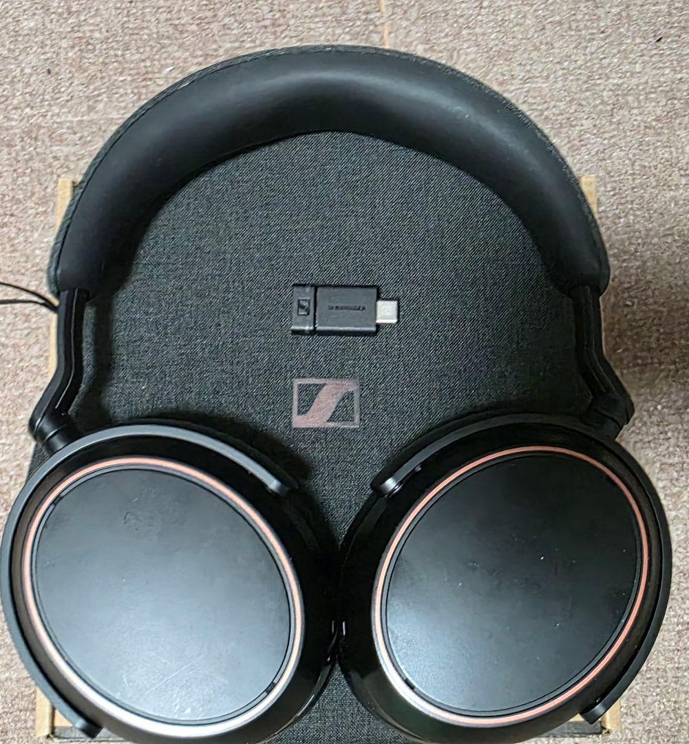 ヘッドホン Sennheiser Momentum4 Wireless +BTD600