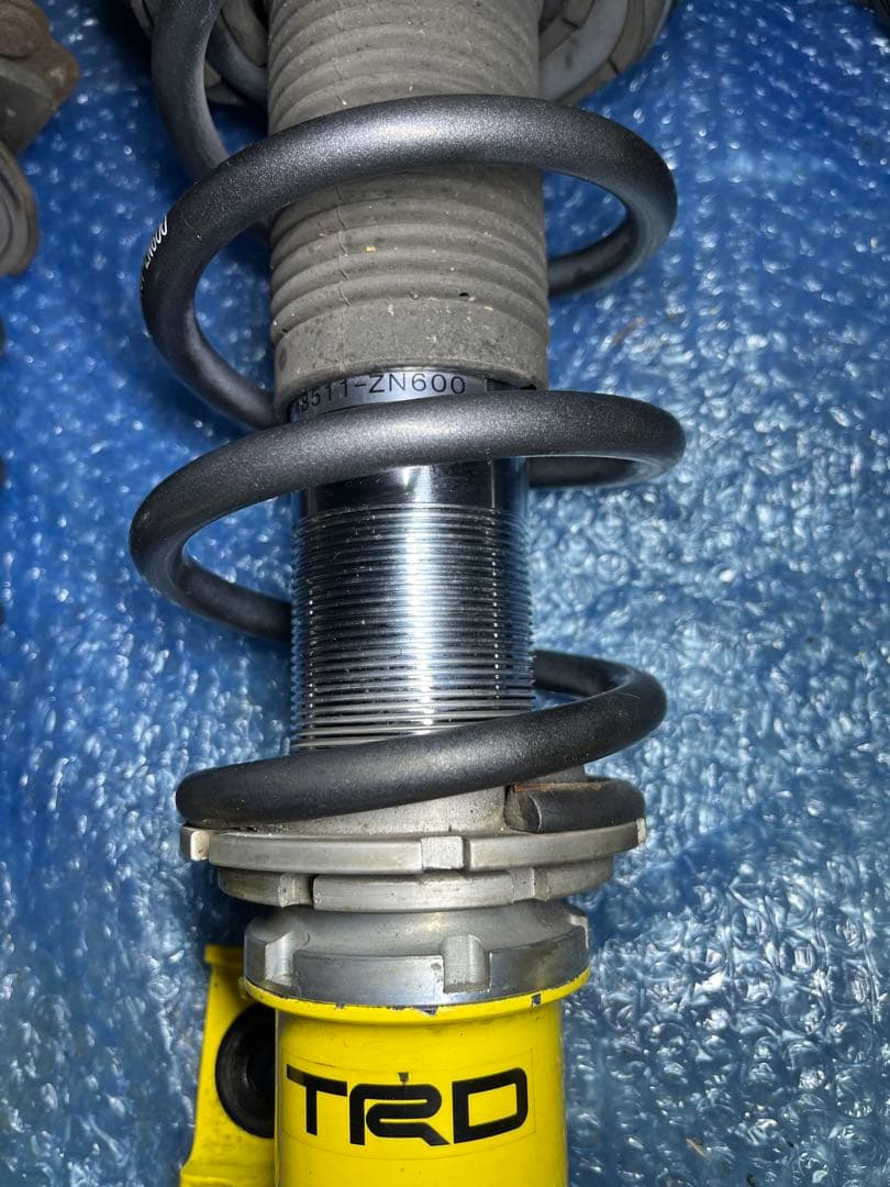 TRD 全長式サスペンション　車高調フルタップ 86 BRZ ZN6 ZC6