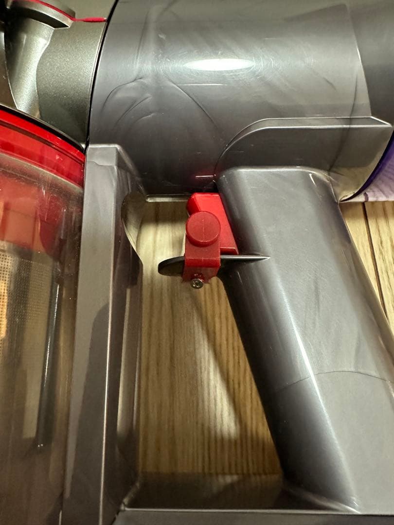 【2025年購入】dyson 8 slim fluffyスティッククリーナー