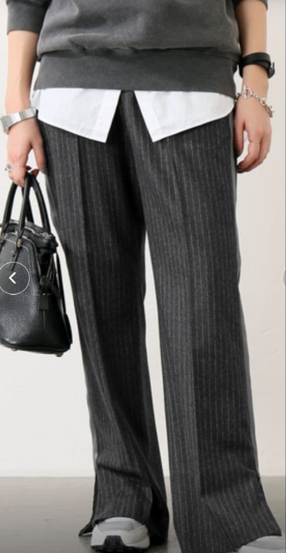 もも様C6915 黒ニット×ジップパンツコーデ