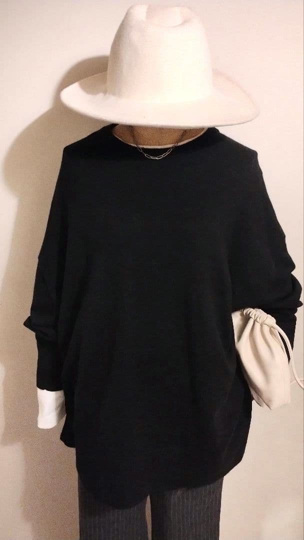 もも様C6915 黒ニット×ジップパンツコーデ