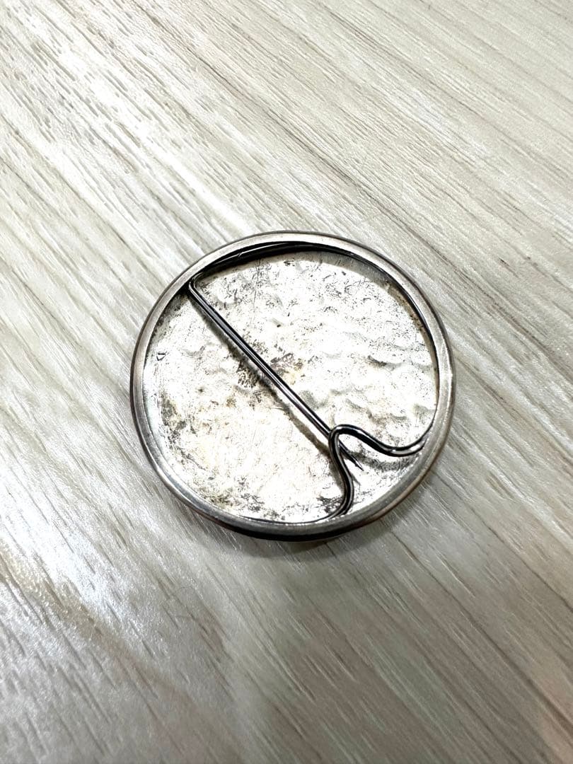 BUNNEY シルバー　エンボス　バッジ　バニー