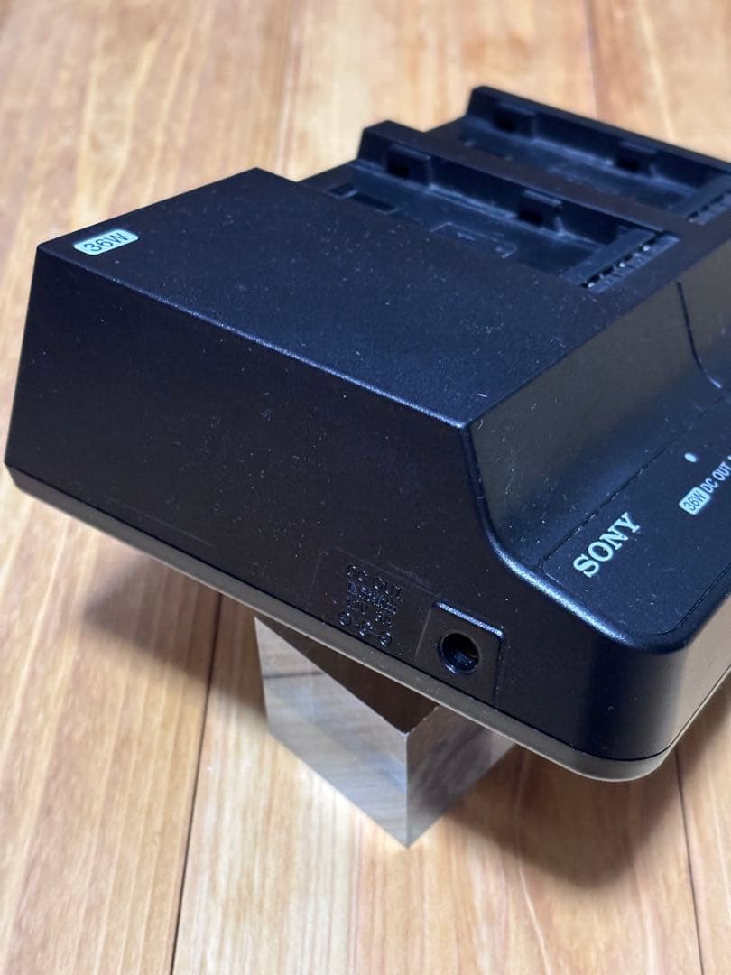 ソニー　バッテリーチャージャー　BC-U2A