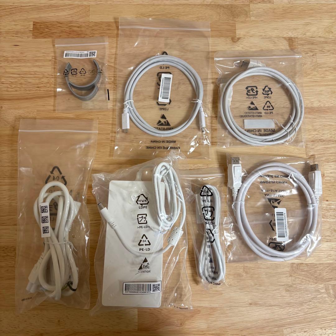 LG ディスプレイ 32UQ850V-W 31.5インチ