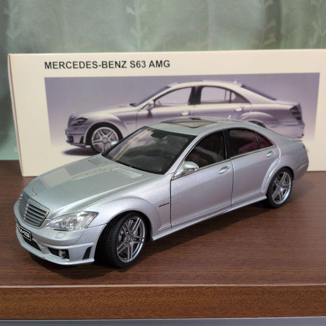AUTOartメルセデス・ベンツ S63 AMG ミニカー　オートアート1/18