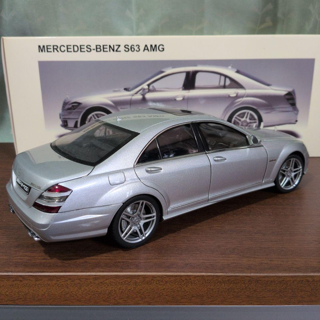 AUTOartメルセデス・ベンツ S63 AMG ミニカー　オートアート1/18