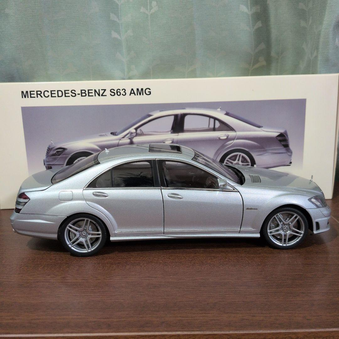 AUTOartメルセデス・ベンツ S63 AMG ミニカー　オートアート1/18