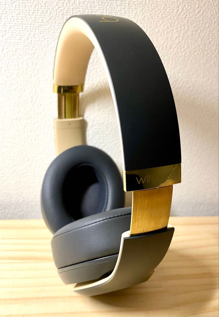 Beats studio3 ワイヤレスヘッドホン ブラック/ゴールド