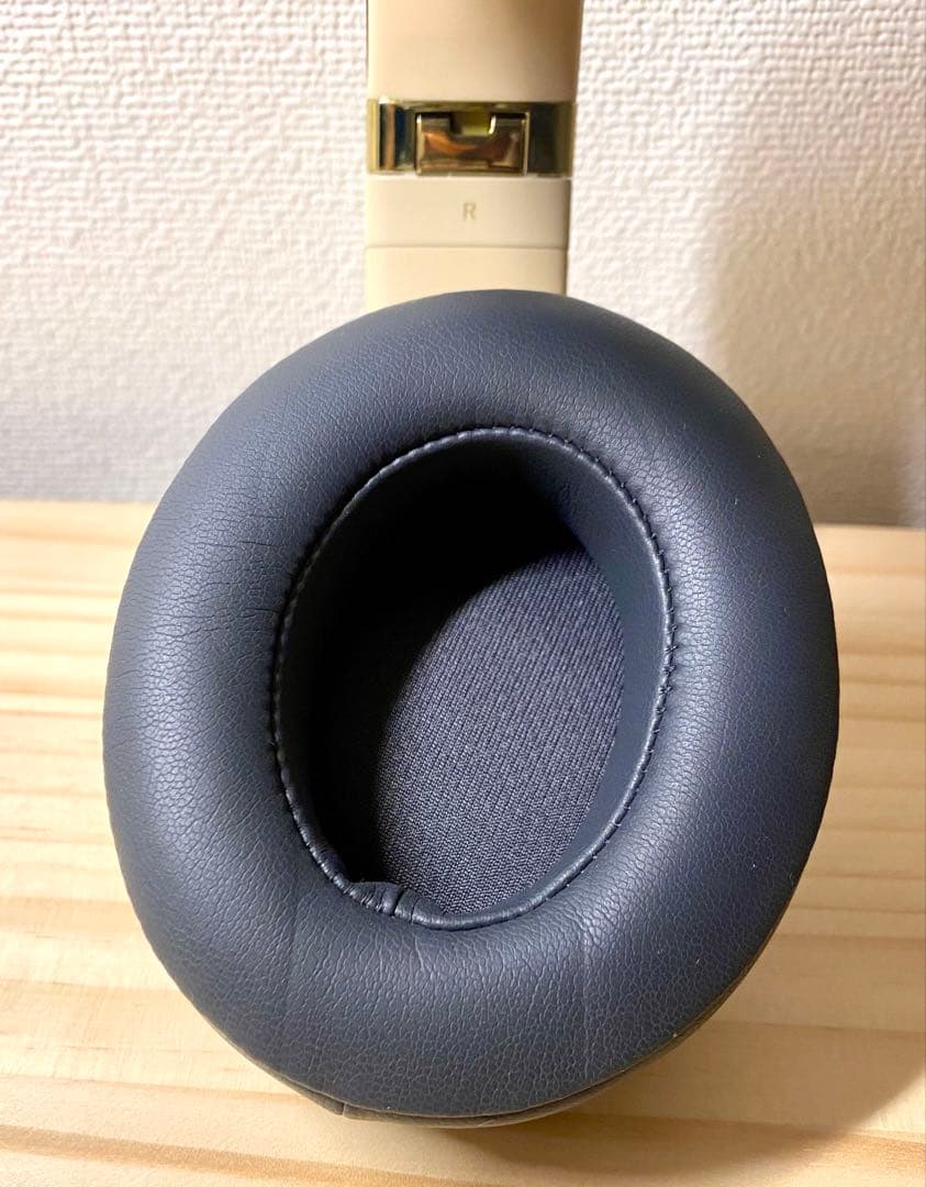 Beats studio3 ワイヤレスヘッドホン ブラック/ゴールド