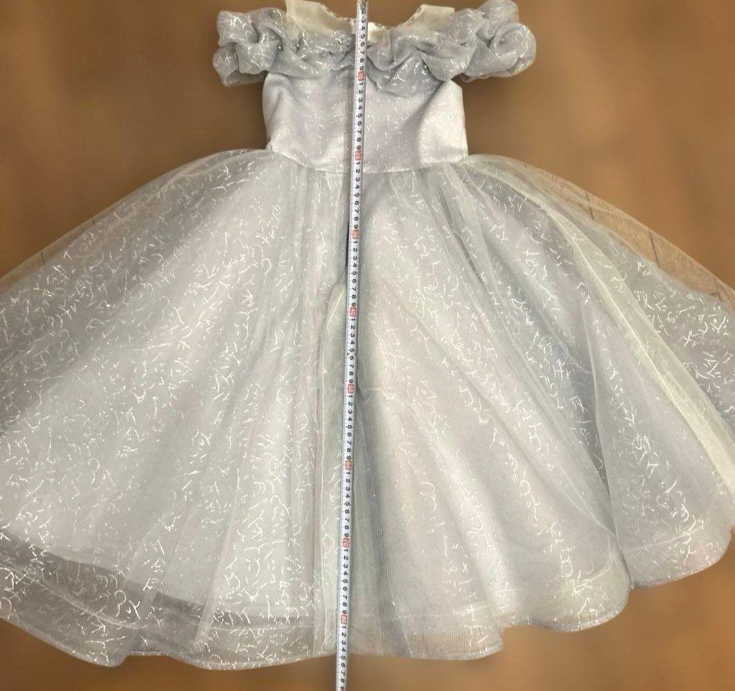 na　セミオーダー　フォーマル　ドレス