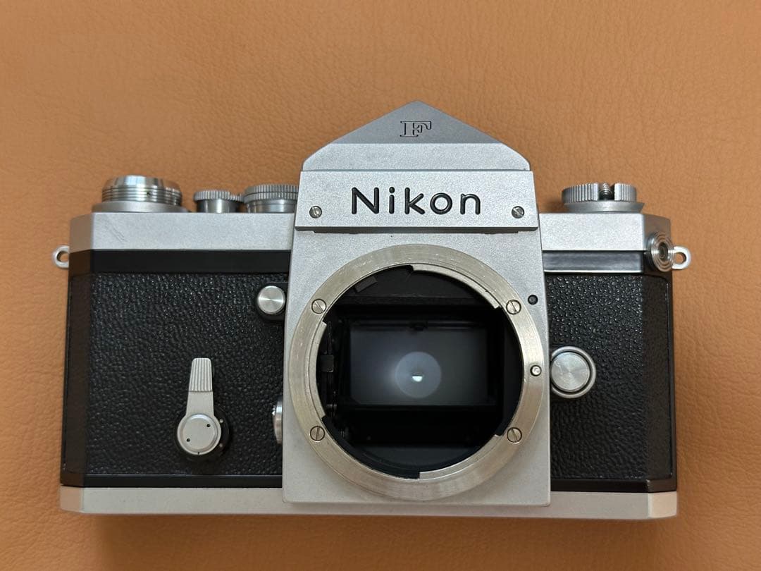 Nikon F アイレベル ボディ（前期型 ）、レンズ35mm 、135mm