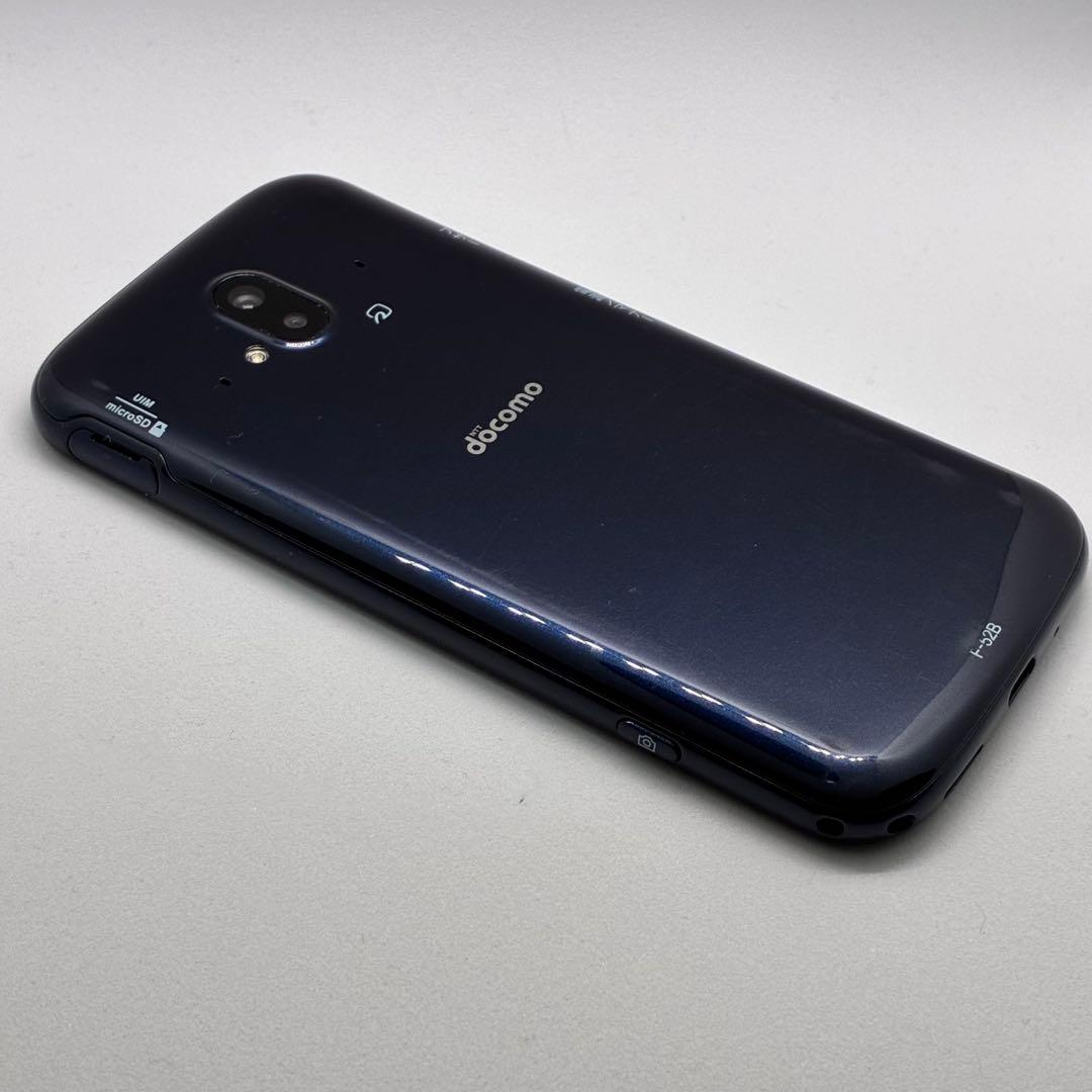 yy11000 超美品　docomo らくらくスマートフォン　F-52B