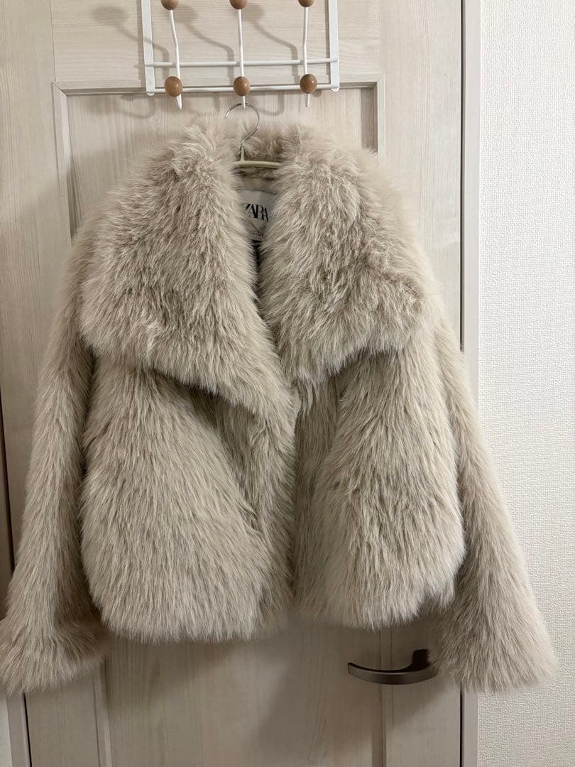 ZARA フェイクファーコート ショートジャケット Lサイズ