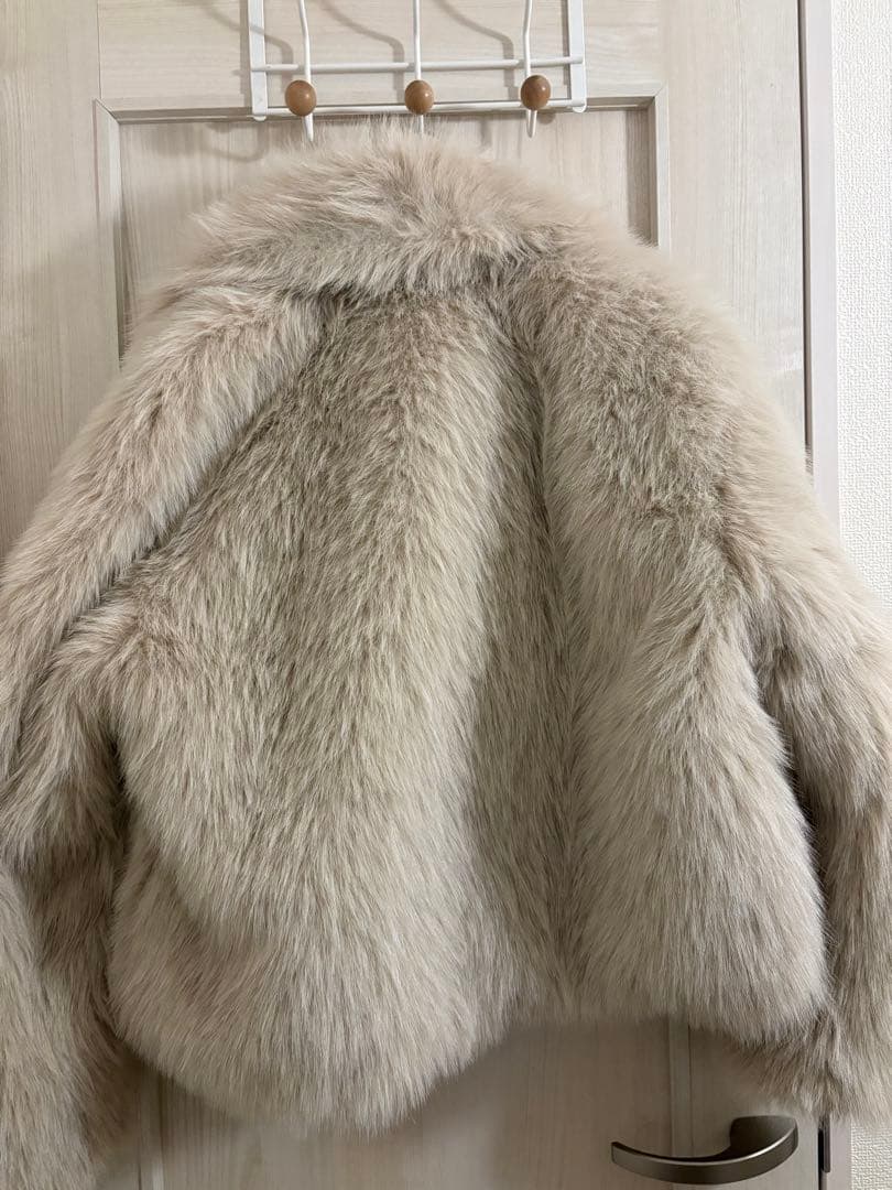 ZARA フェイクファーコート ショートジャケット Lサイズ