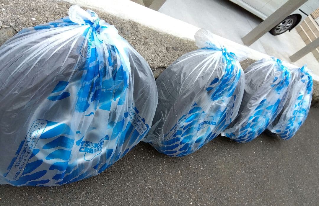 2024年製　VW ザ・ビートル　スタッドレスタイヤ 215/65R15