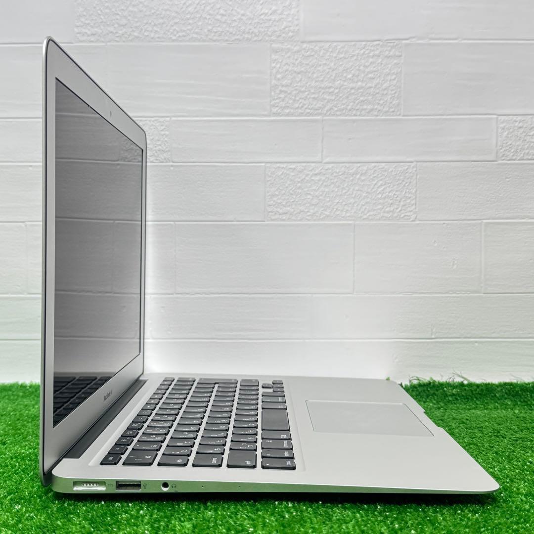 MacBook Air 13インチ Core i5 8GB SSD256GB