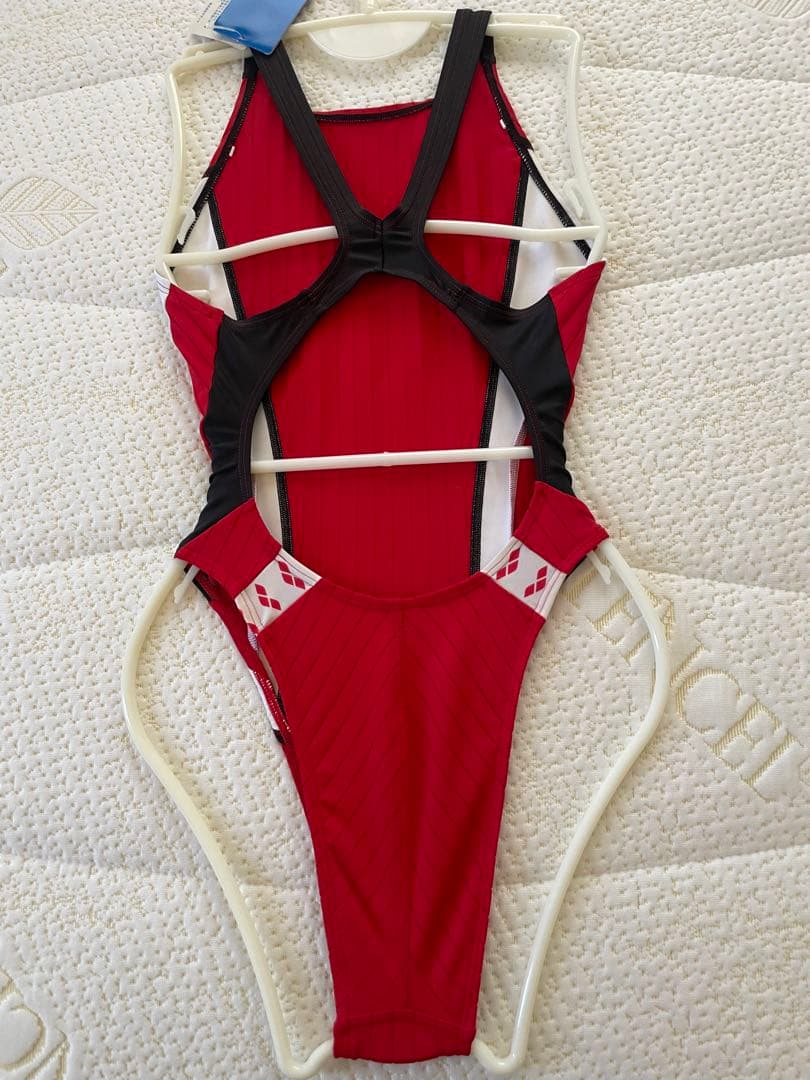 h*i様 arena 競泳用水着 レッド/ホワイト/ブラック