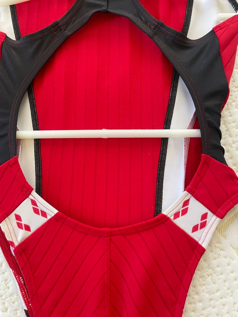 h*i様 arena 競泳用水着 レッド/ホワイト/ブラック