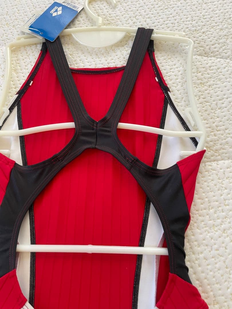 h*i様 arena 競泳用水着 レッド/ホワイト/ブラック