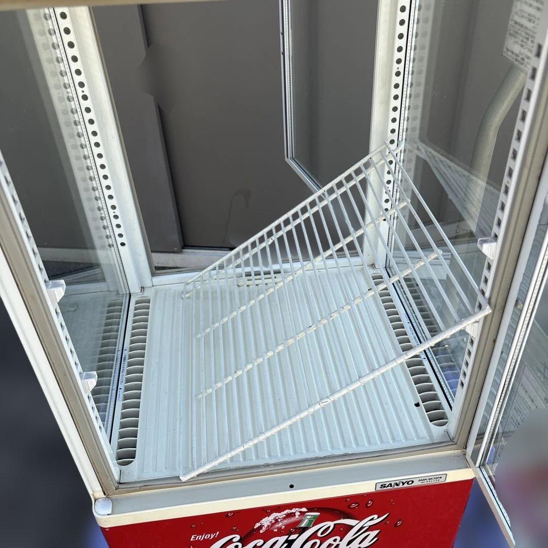 a*】様 Coca-Cola SANYO 冷蔵ショーケース SMR-S K72F