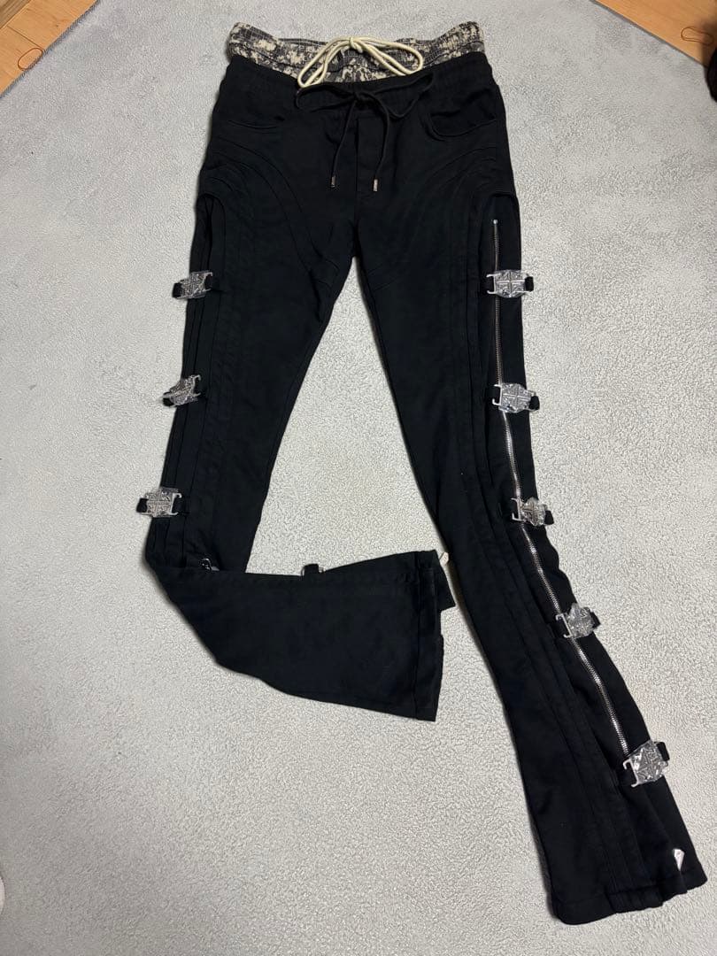 GUAPI ブラックパンツ 34