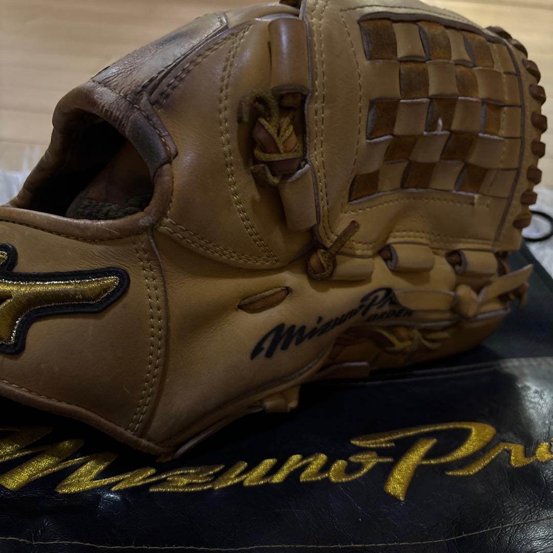 Mizuno Pro 硬式グローブ ベージュ