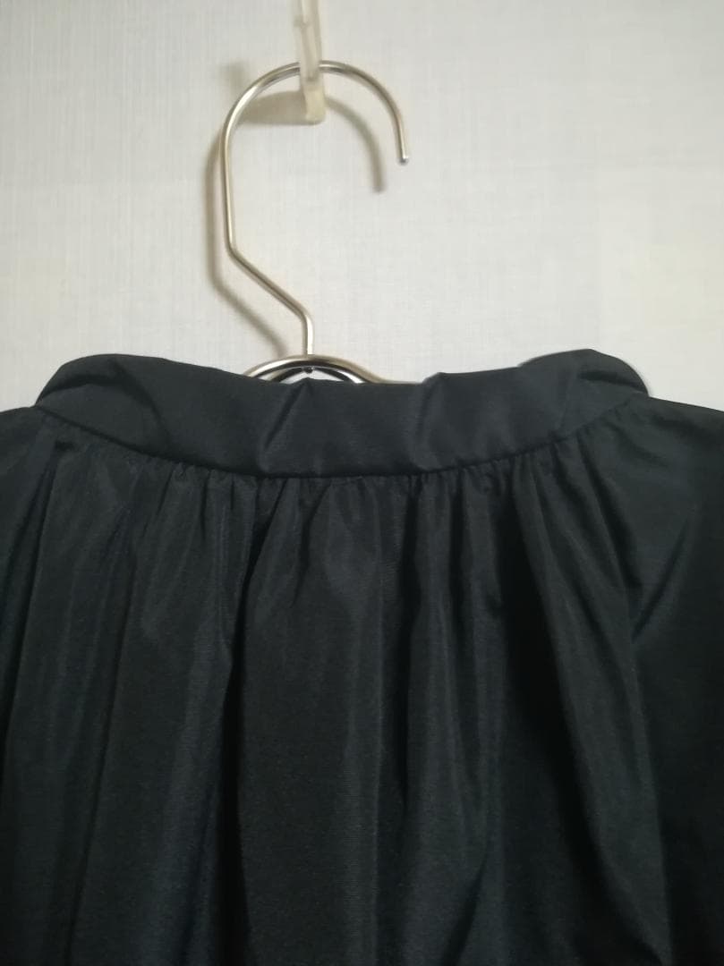 新品 BEAMS AK＋1 / ツイスト ネック ジップ ワンピース 黒