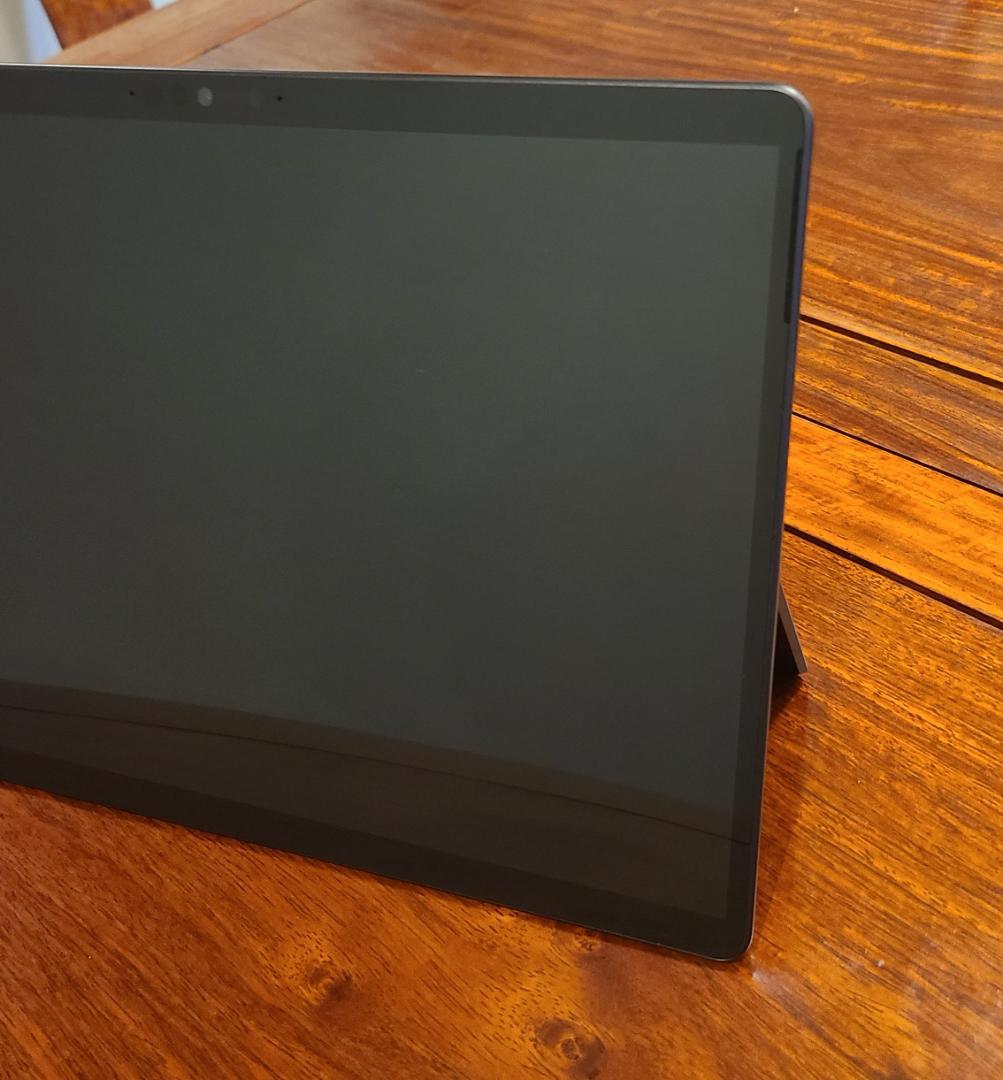 Gentle.Snake★Surface Pro 9 グラファイト