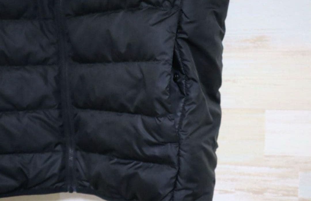 新品 Oサイズ アディダス　メンズ　エッセンシャルズ ダウンベスト 黒