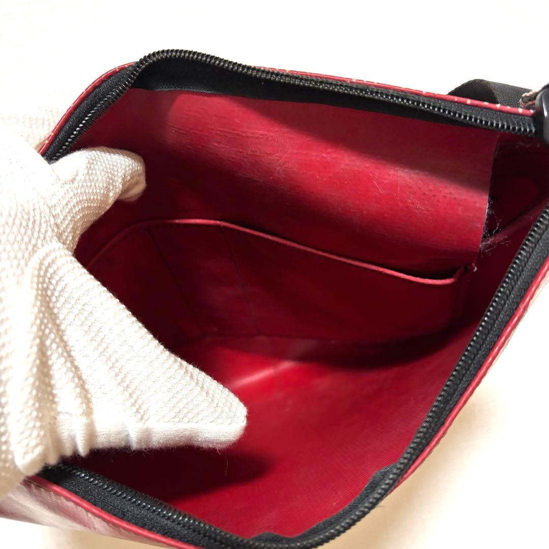 FREITAG F553 LOU サコッシュ 赤