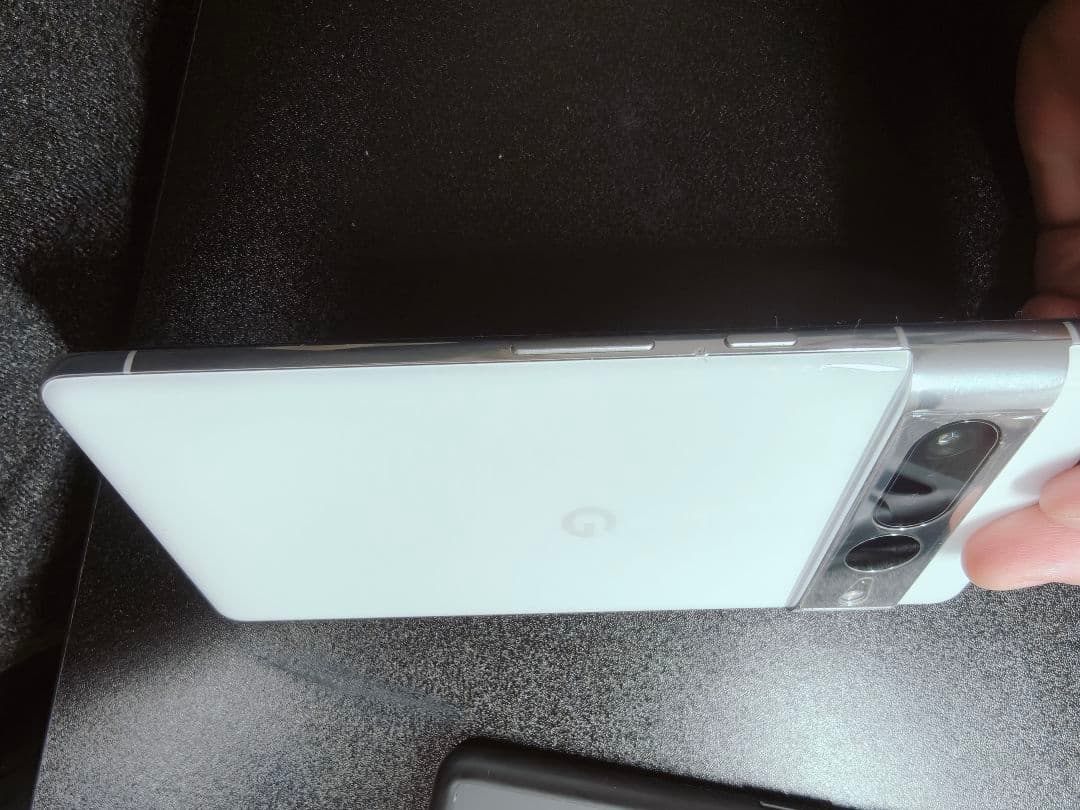 Google Pixel 7 Pro 256G 本体とケース