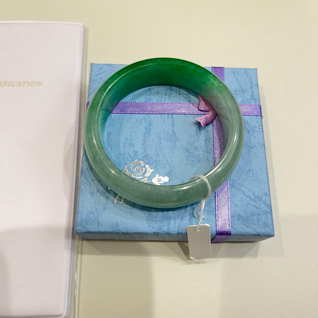《鑑別書付》 氷種・天然翡翠 ヒスイ バングル 内径58.3mm