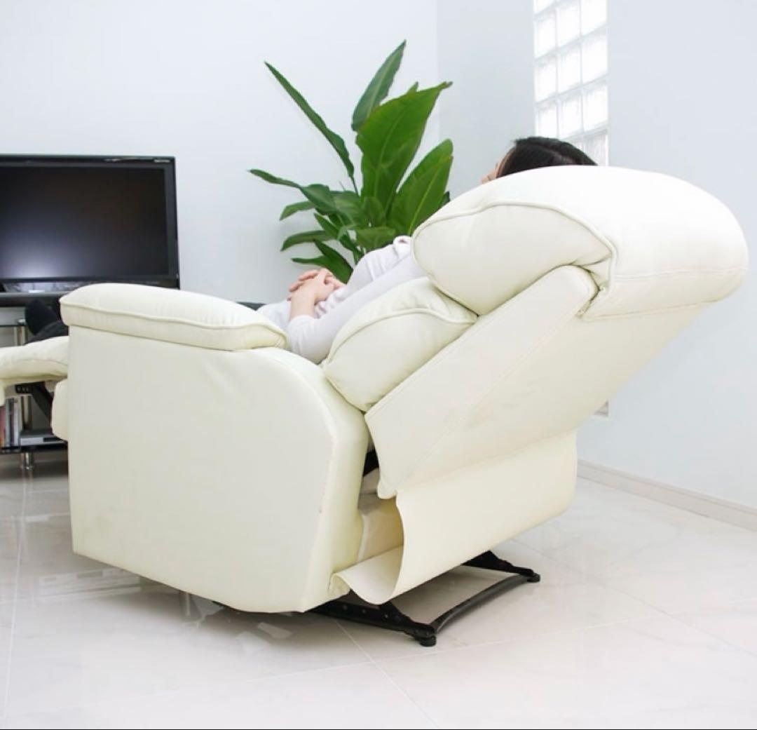 【shop閉店最低価格✶LOWYA】楽々移動付きリクライニングソファ