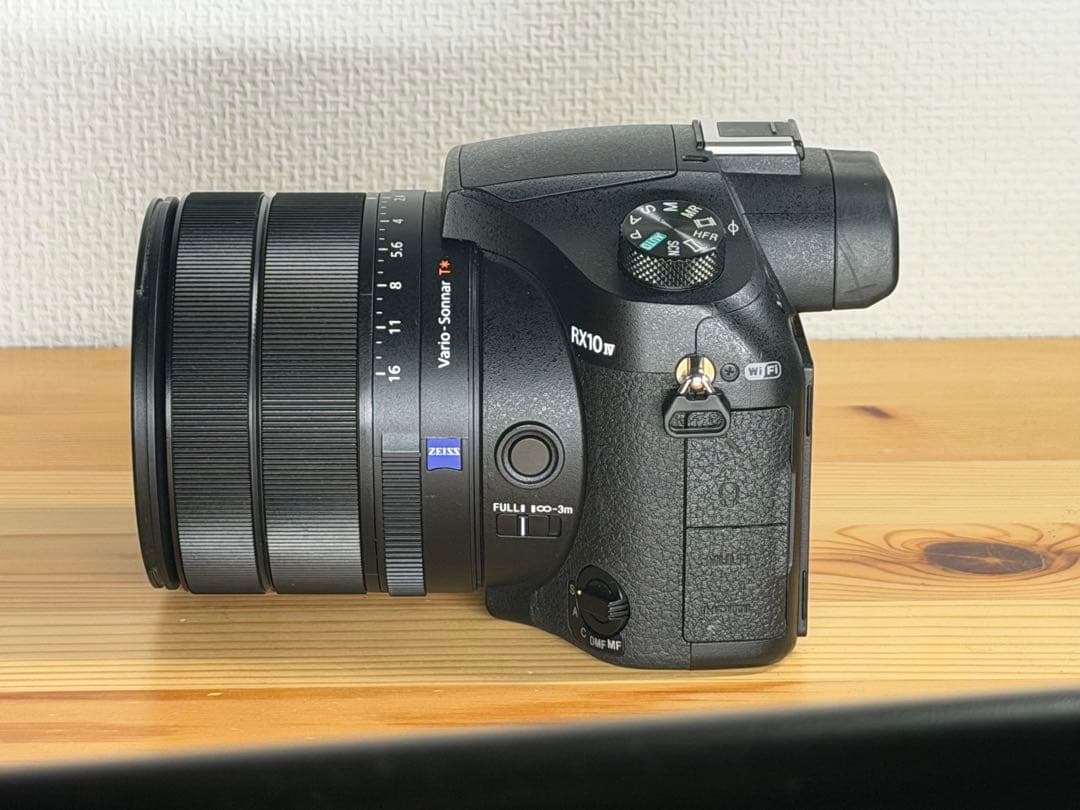 SONY Cyber-shot DSC-RX10M4 + α