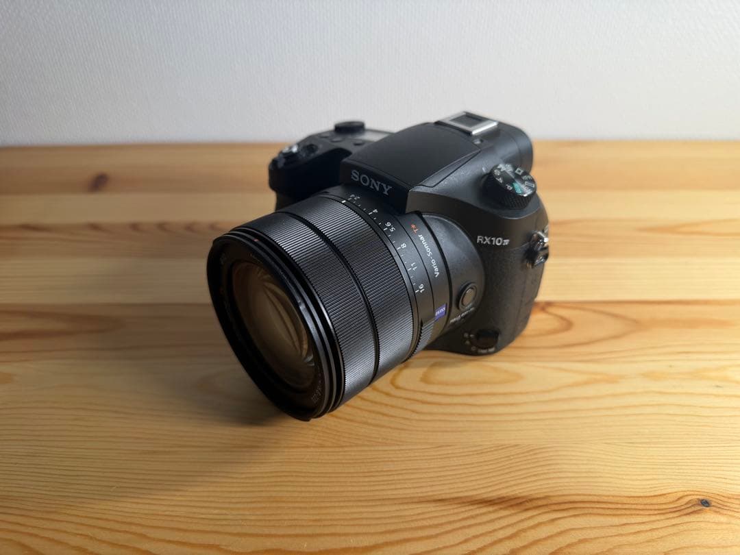 SONY Cyber-shot DSC-RX10M4 + α