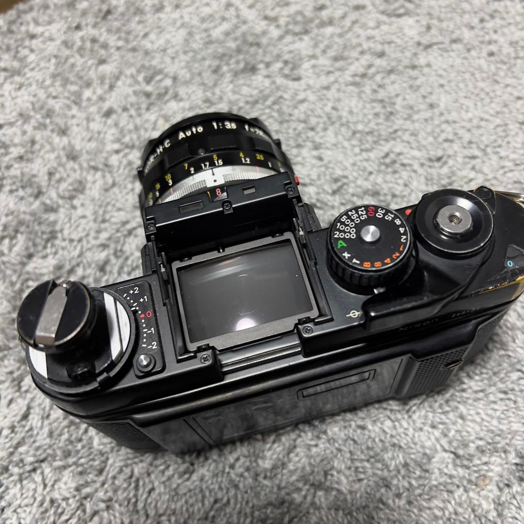 Nikon　F3 + 28mm F3.5 単焦点レンズ