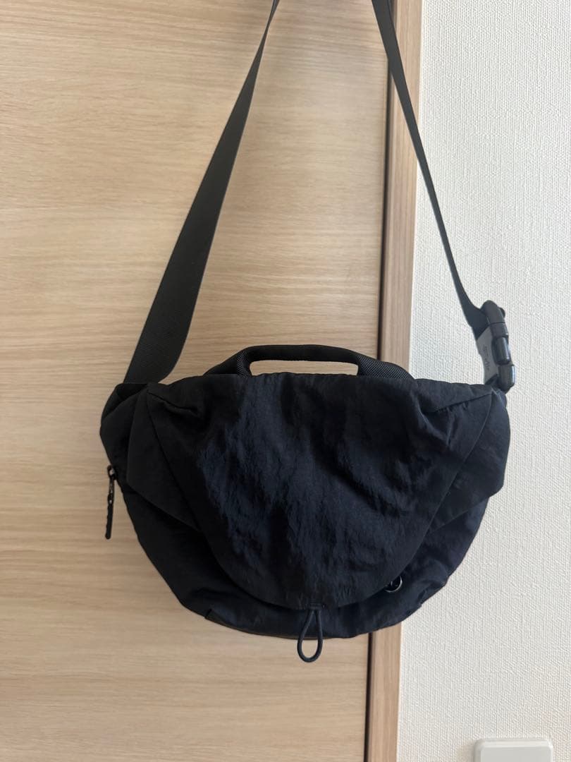 lululemon カーブ クロスボディバッグ 3L