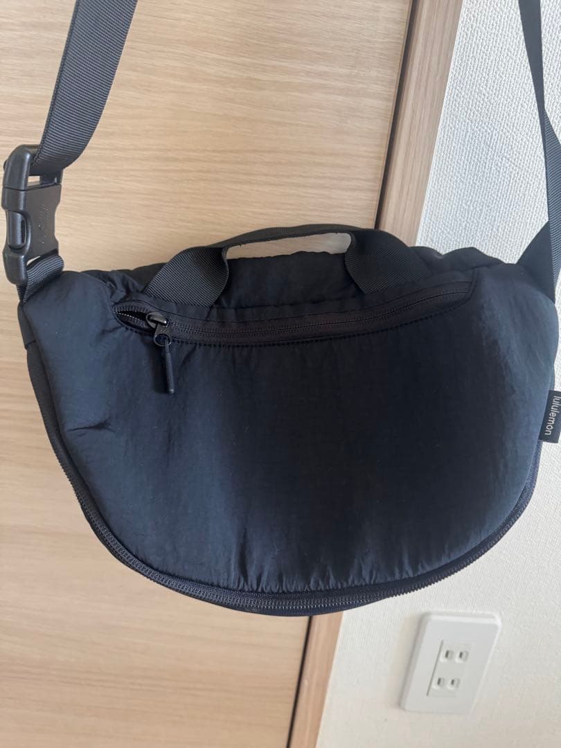 lululemon カーブ クロスボディバッグ 3L