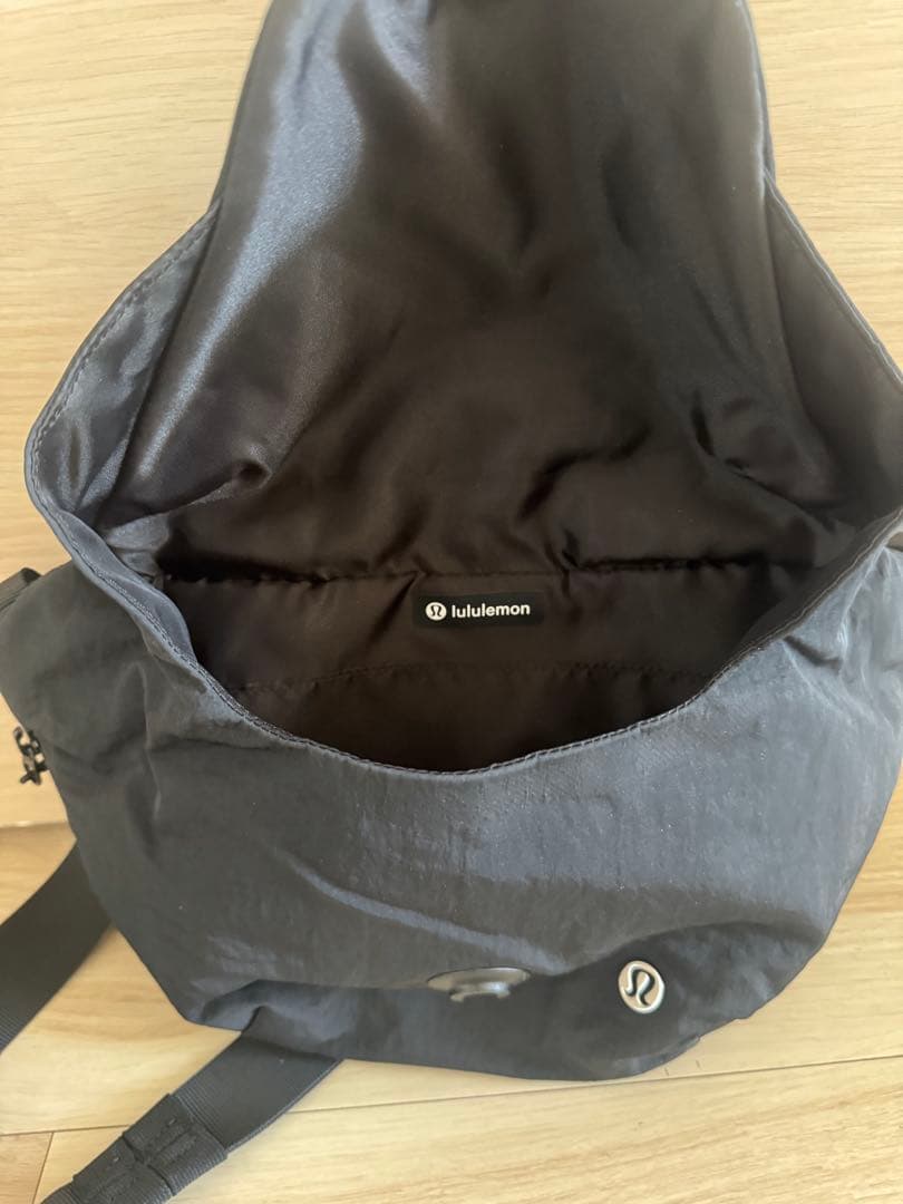 lululemon カーブ クロスボディバッグ 3L