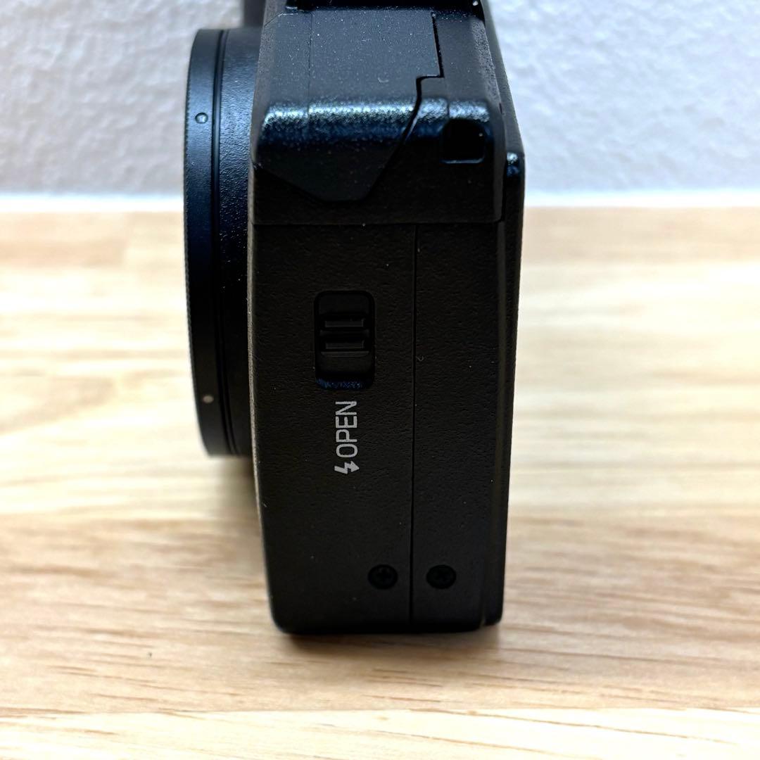 【ショット数極少】RICOH GR DIGITAL IVブラック　付属品全部あり