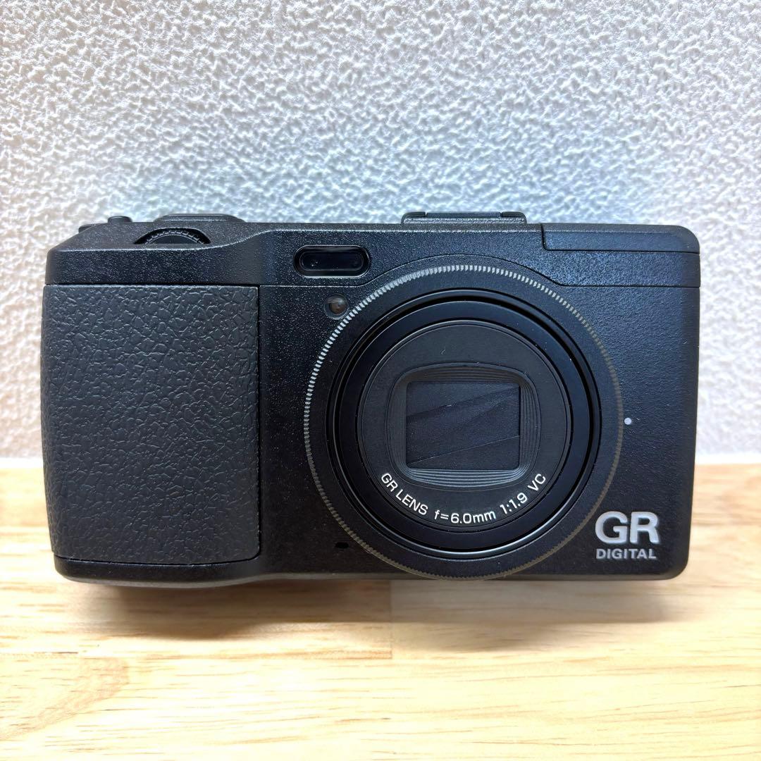 【ショット数極少】RICOH GR DIGITAL IVブラック　付属品全部あり