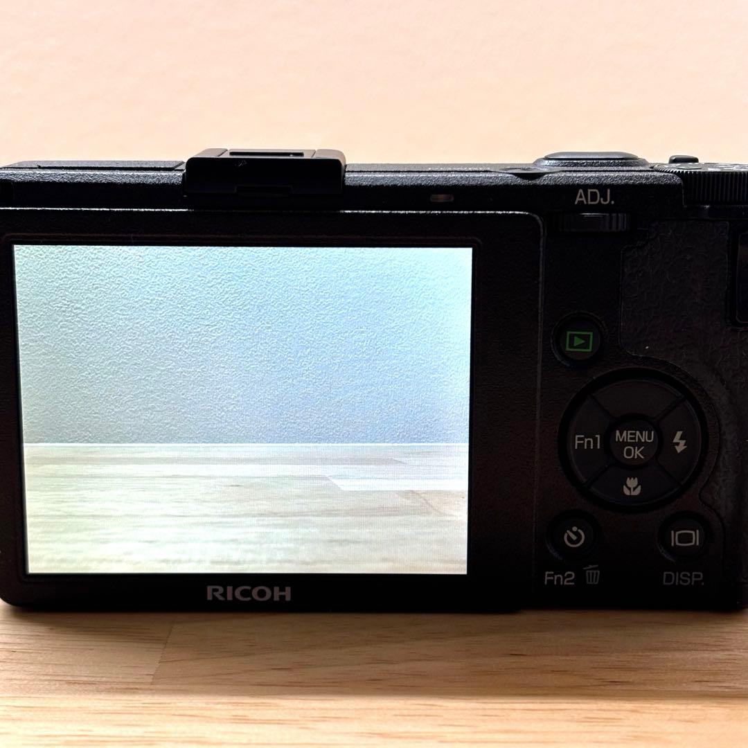 【ショット数極少】RICOH GR DIGITAL IVブラック　付属品全部あり
