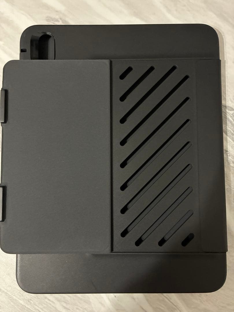 【美品】Apple iPad A16（第11世代）128GB シルバー ★おまけ